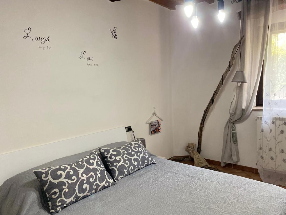 B&B L'Angolino Intero Alloggio Usigliano Extérieur photo