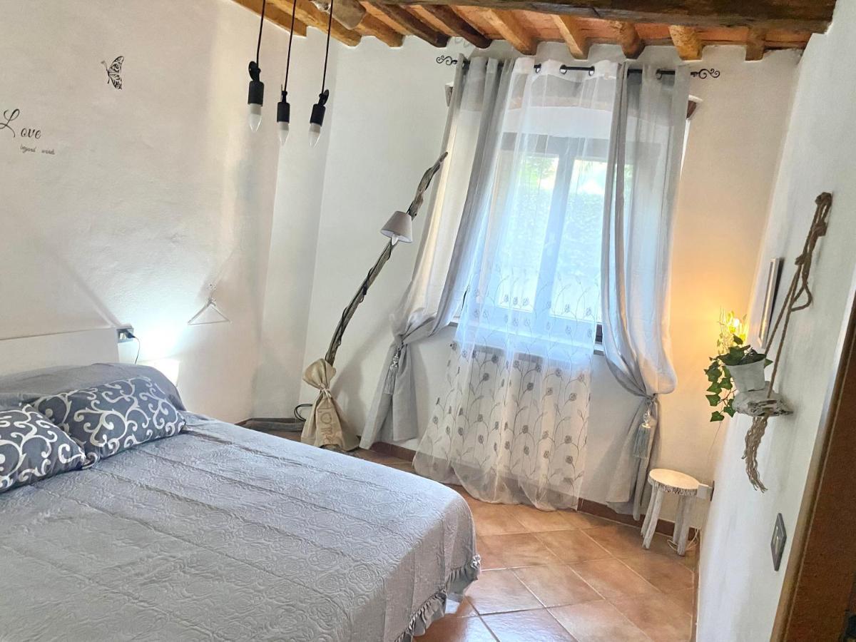 B&B L'Angolino Intero Alloggio Usigliano Extérieur photo